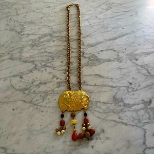 BEAUTIFUL NECKLACE in MATTE GOLD